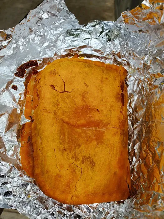 Golden Pizza Picture 6