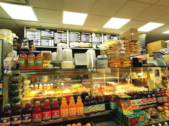 Lucky 3 Convenience & Deli Picture 2