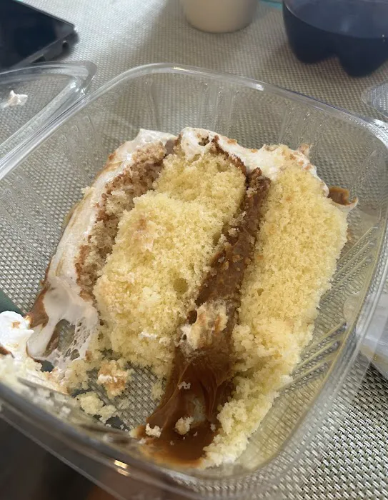HAPPY CAKE BAKERY Picture 3