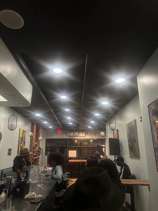 Z'z Wine and Beer Bar Picture 5