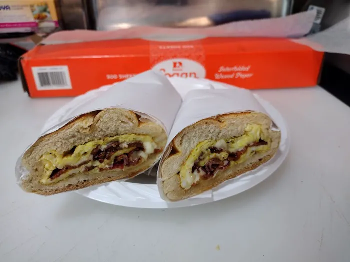 Fantastic Deli & Grocery Picture 3