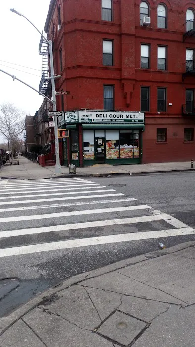 Community Deli Picture 2