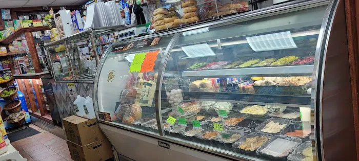 Alejandro04 Deli Grocery Picture 8
