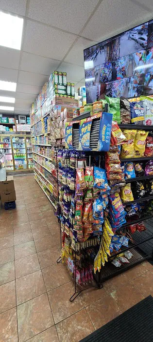 Alejandro04 Deli Grocery Picture 1