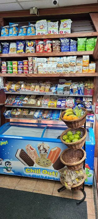 Alejandro04 Deli Grocery Picture 10