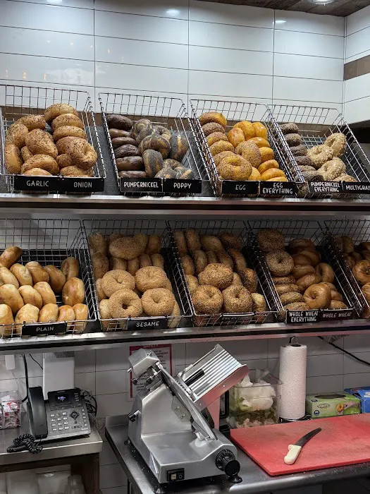 Miss Bagel & Delicatessen Picture 4