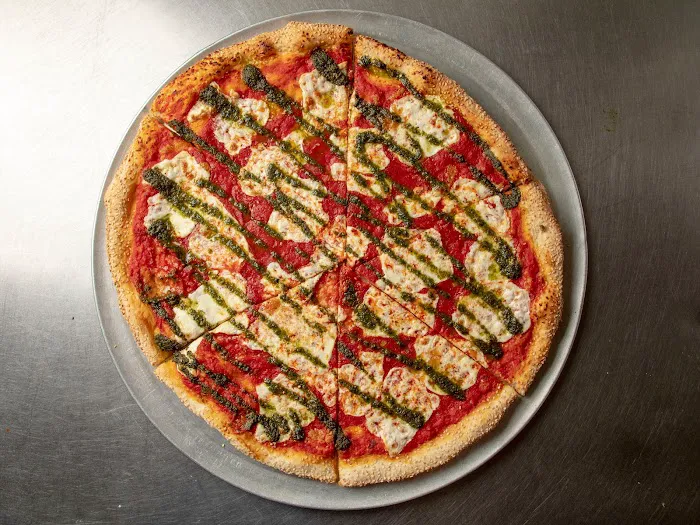 Daddy Greens Pizza Picture 5
