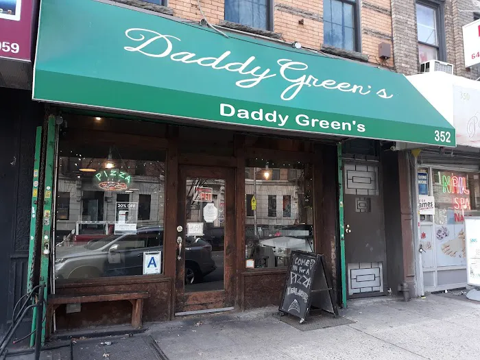 Daddy Greens Pizza Picture 8
