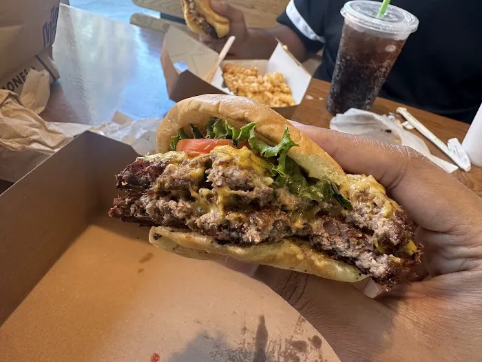 Shake Shack Bed-Stuy Picture 1