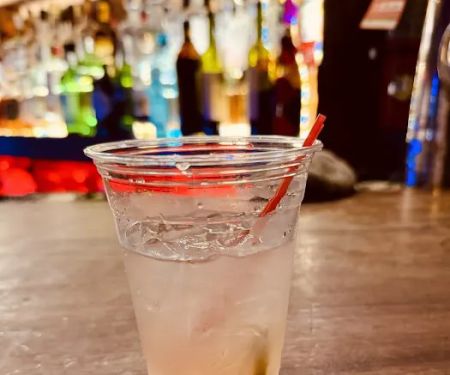 Mo's Bar & Lounge