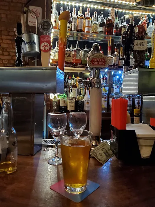 Mo's Bar & Lounge Picture 7