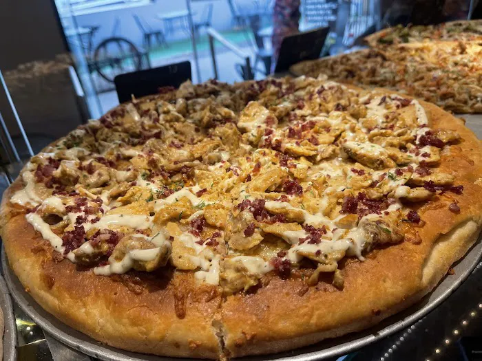 Luv N Oven Pizza Picture 1