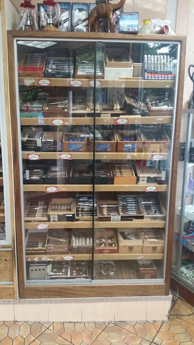Finest Deli & Smoke Shop Picture 10