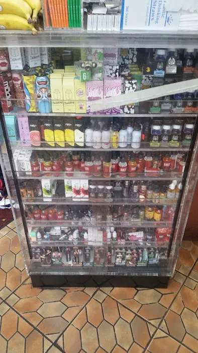 Finest Deli & Smoke Shop Picture 5