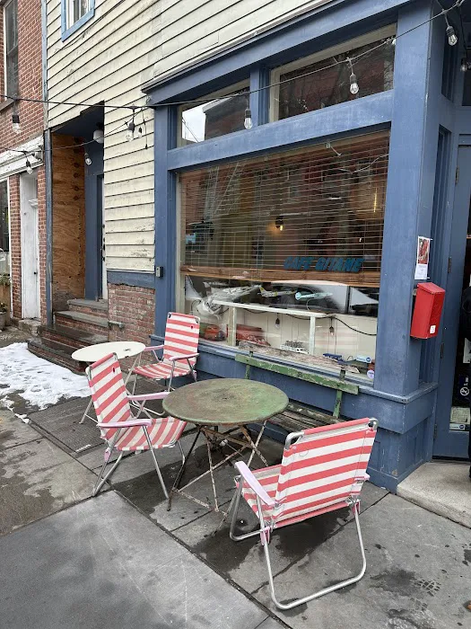 Cafe Gitane Picture 2