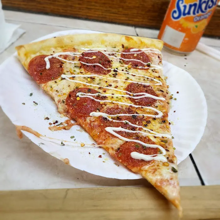Lefrak Pizza Picture 8
