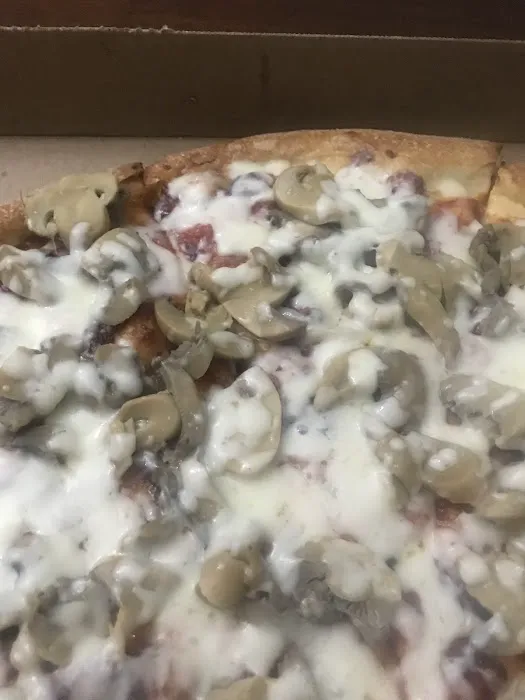 Lefrak Pizza Picture 4