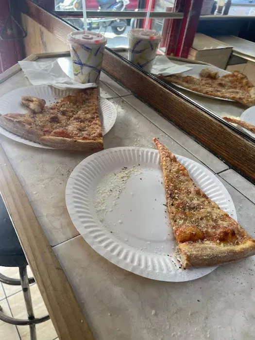 Lefrak Pizza Picture 7