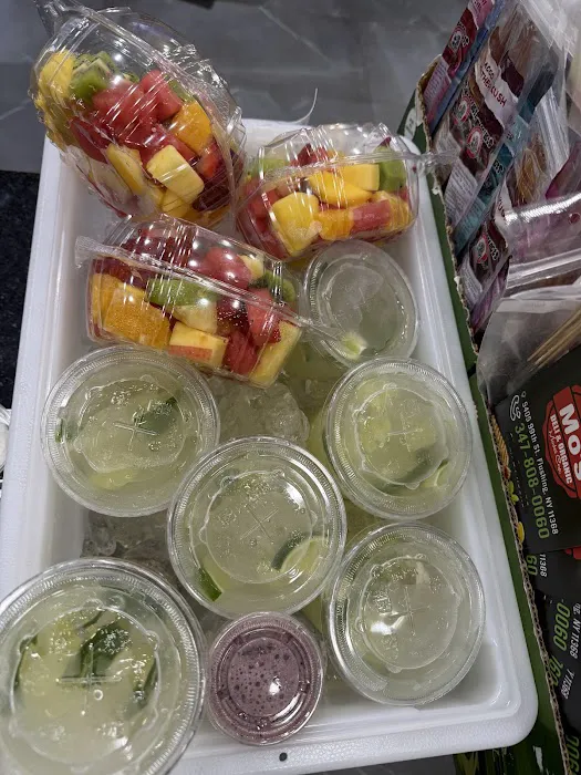 Mo's deli organic market Picture 7