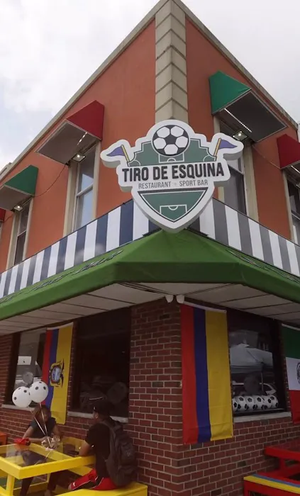 Tiro de Esquina Restaurant & Sport Bar Picture 1