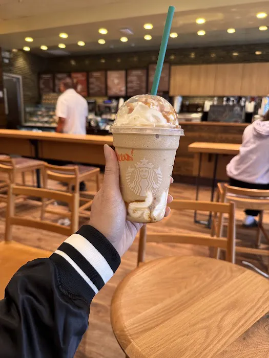 Starbucks Picture 3