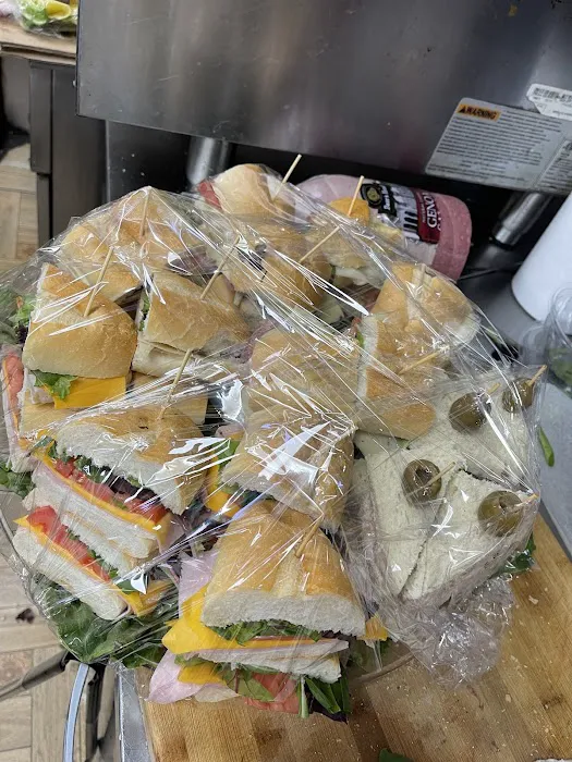 Madison Deli & Grill Picture 6