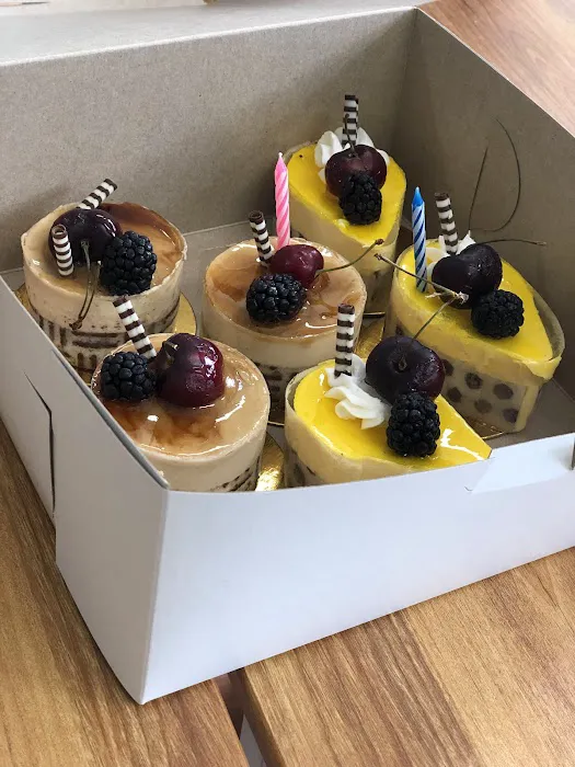 Framboise Patisserie Picture 5