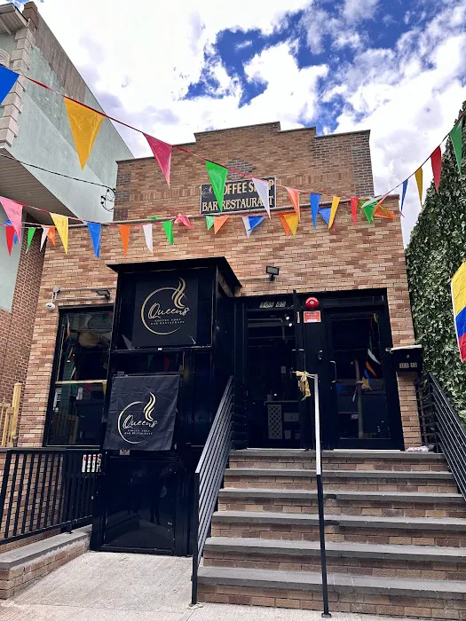 Queens Coffee Shop Bar Restaurant Picture 4