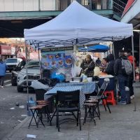 Lady who Grills Meat Ecuadorian ico