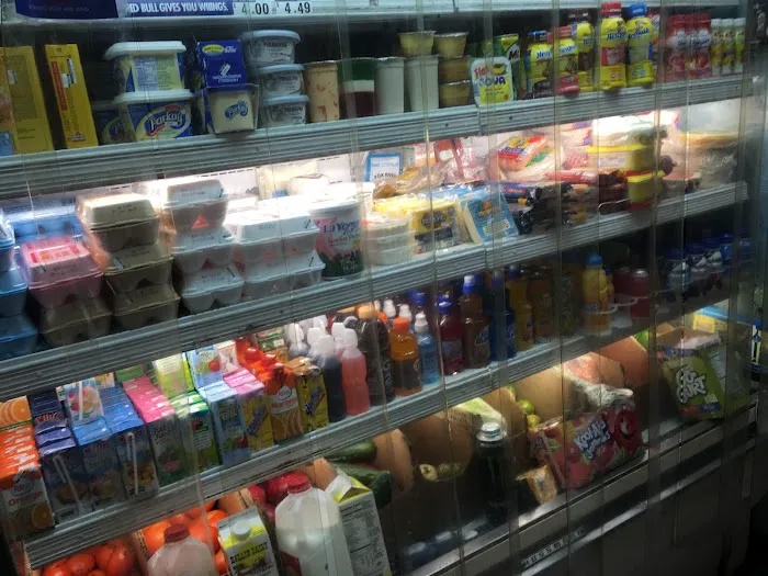 New Deli Grocery Picture 3