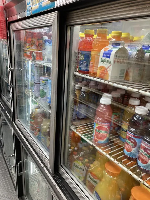 New Deli Grocery Picture 5