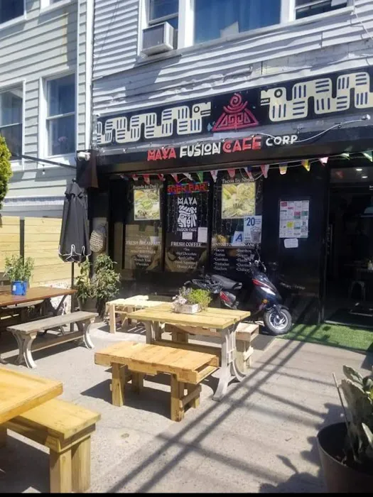 Maya Fusion Cafe Picture 5