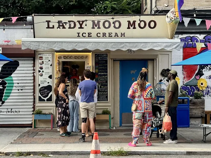 Lady Moo Moo Ice Cream Picture 3