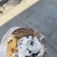 Lady Moo Moo Ice Cream ico