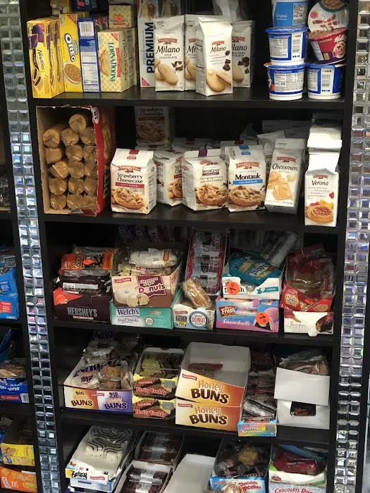 Circle Plaza Deli Picture 2