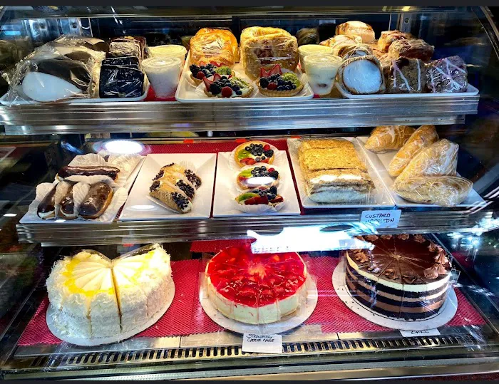 Kiwi Gourmet Deli & Grill Picture 6