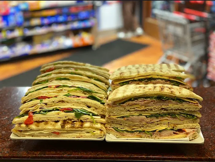 Kiwi Gourmet Deli & Grill Picture 5