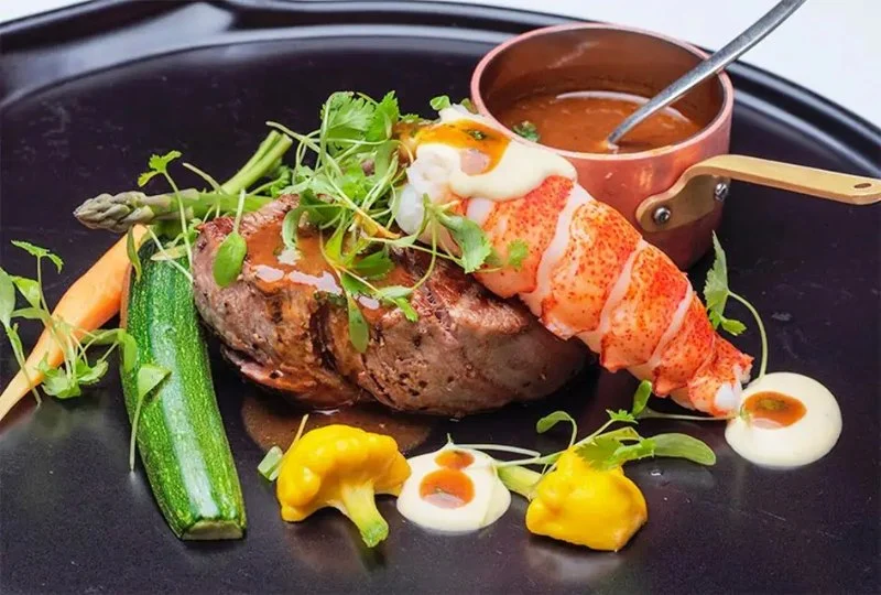 How Seafood Restaurants Are Combining Traditional Recipes With Contemporary Style
