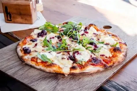How Pizza Restaurants Are Experimenting With Gourmet and Seasonal Toppings