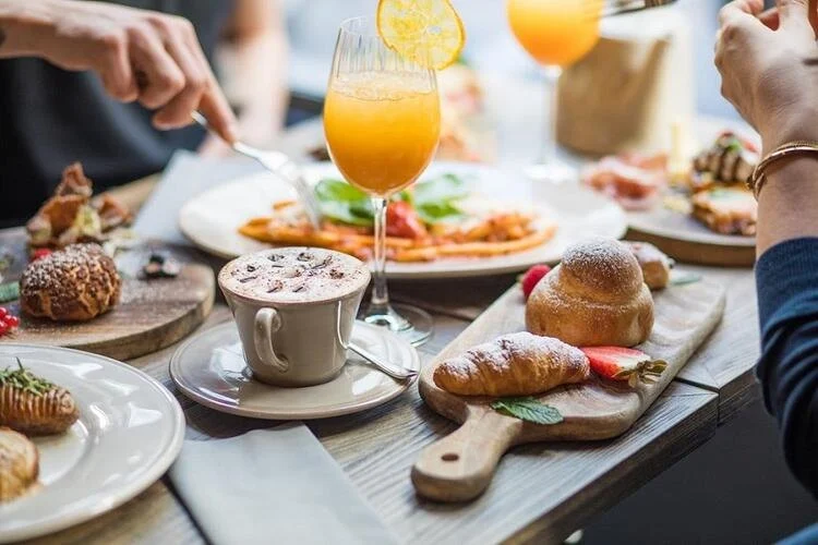 How Brunch Restaurants Are Creating Seasonal Menus That Delight Guests