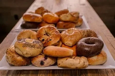 Exploring Bagel Shops That Combine Classic and Gourmet Flavors