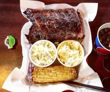 Exploring Barbecue Restaurants That Focus on Slow-Cooked Regional Specialties