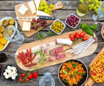 How Mediterranean Restaurants Are Balancing Flavor and Health