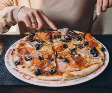 How Pizza Restaurants Are Attracting Customers With Limited Edition Offerings