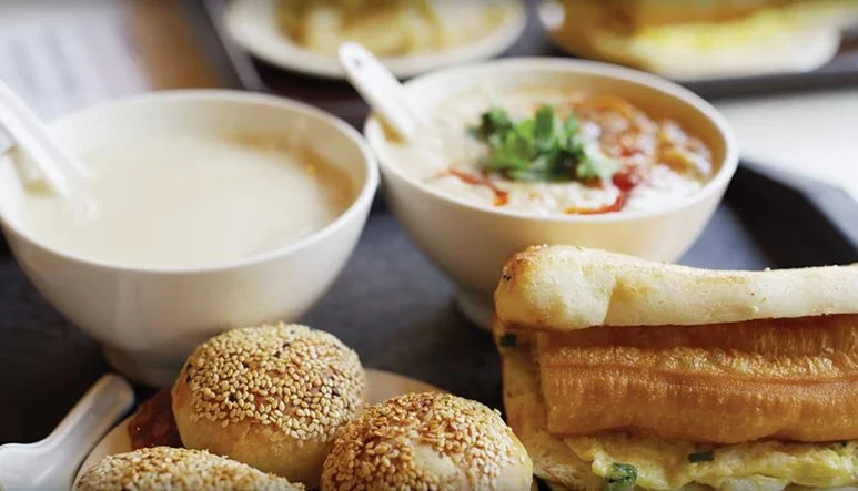 How Breakfast Restaurants Are Reinventing Classic Dishes With Global Flavor Profiles