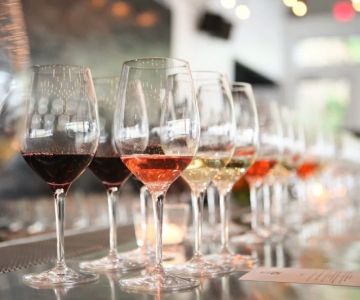 How Wine Bars Are Organizing Pairing Nights for Enthusiasts