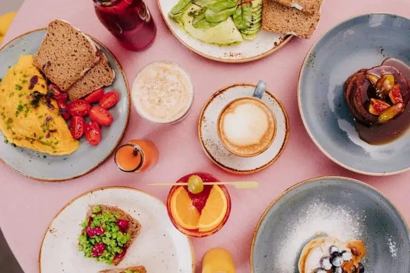 How Brunch Restaurants Are Combining Healthy Options With Indulgent Favorites