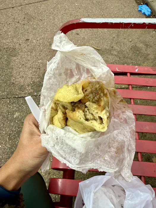 Ali's Trinbago Roti Shop Picture 3