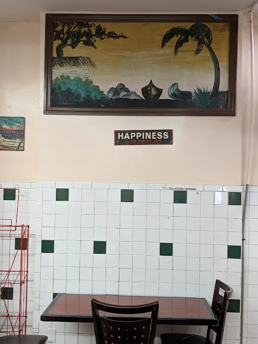 Ali's Trinbago Roti Shop Picture 4