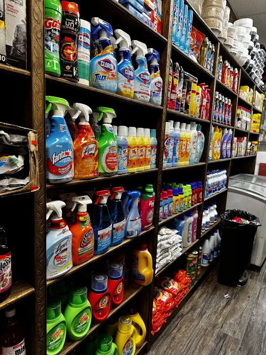 Daylen Deli & Grocery Picture 4